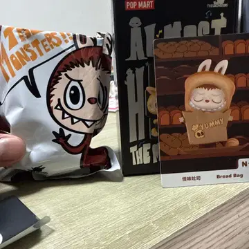 POP MART The Monsters Yummy Bread Bag
