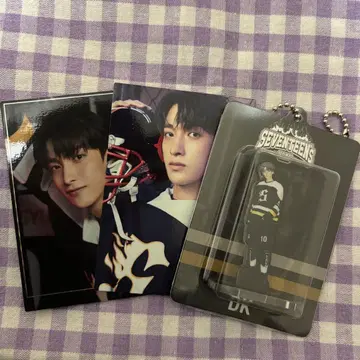 SEVENTEEN DK 아크릴 키링과 포토 카드