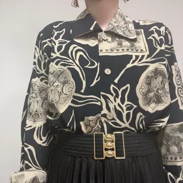 블랙 블랙 베이지 계열 올 패턴 아트 패턴 레트로 구제 의류 패턴 셔츠