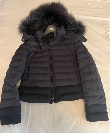 미사용급 타트라스 나 다운 자켓 블랙