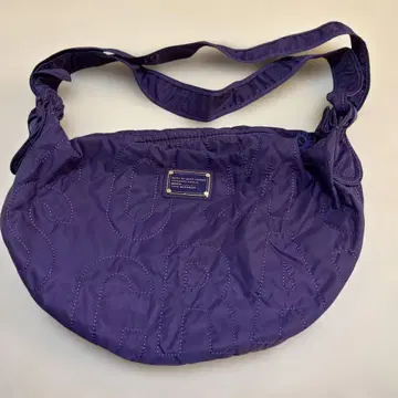 마크제이콥스 퀼팅 나일론 숄더백