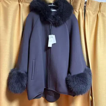 새상품 택 포함 그레이 후드 부착 퍼 판초 코트 정가 42000엔