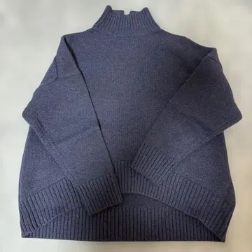 CINOH 네이비 터틀넥 니트
