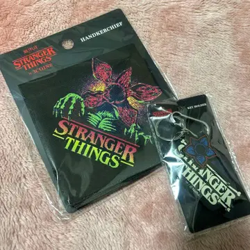 스트레인저 싱스 손수건&키링 3COINS