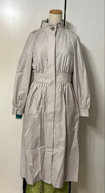 택 포함 새상품 TIARA 개더 코트 정가 38500엔