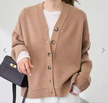 새상품 FRAMeWORK AQUA V넥 가디건 프레임워크