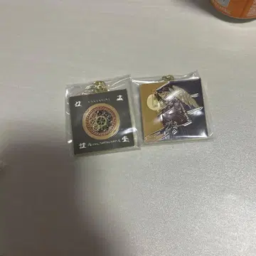 Mrs. GREEN APPLE 메탈 참 제일복권 F상 2개 세트