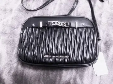 질 바이 질 스튜어트 퍼피 포쉐트 블랙 양산형 지뢰계 백