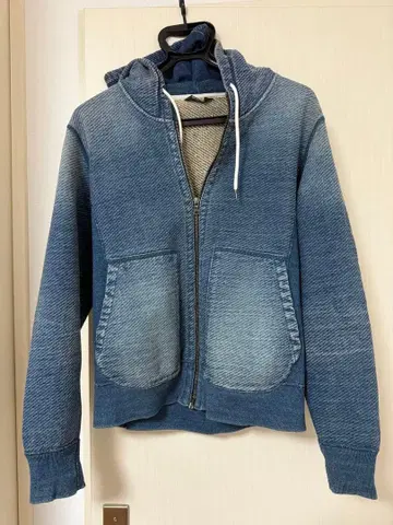 BLUEY SAND&SALT&SUN 후드티