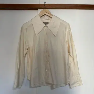 마가렛호웰 빅 칼라 긴팔 셔츠