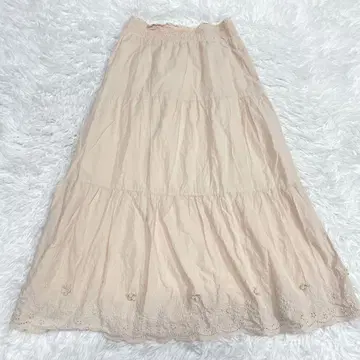 어스 뮤직&에코로 자수 장식 화이트 롱 스커트 핑크 베이지