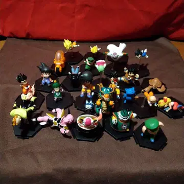 드래곤볼 피규어 컬렉션 약 30개