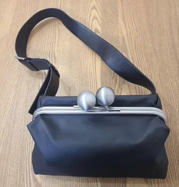 kawa-kawa ear PAPILLONNER 별주 발수 가마구치 숄더백