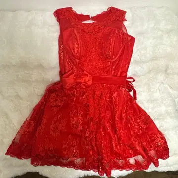레이스 장식 레드 A라인 드레스