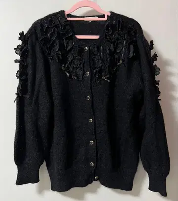 앤티크 장식 니트 가디건