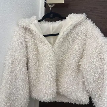 화이트 플리스 자켓
