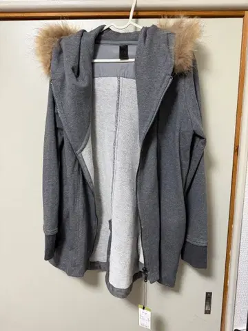 택 포함 새상품 릴랙싱아르 퍼 후드티 그레이 사이즈 2