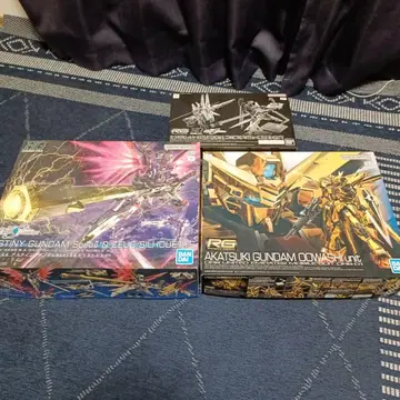 RG 아카츠키 건담 & 시라누이 팩 & 제우스 실루엣 3종 세트