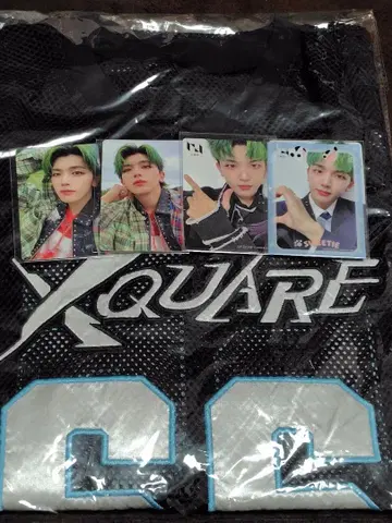 INI XQUARE 타카츠카 히로무 T셔츠 덤 트레이딩 카드 포함