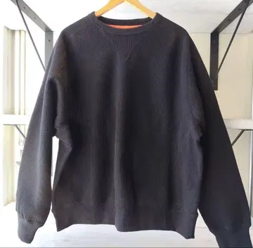 Long Beach x IMPRESTORE 별주 크루넥 써멀 블랙