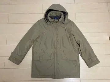LACOSTE 다운 자켓 / 카키 / 후드 탈부착 가능