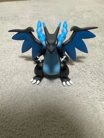 메가 리자몽 피규어 블랙과 파랑 약 15cm