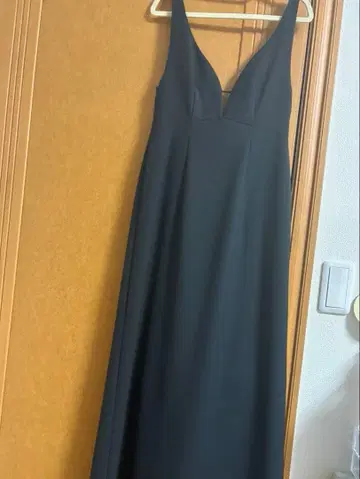 미사용 새상품 스나이델 프론트 디자인 내로우 점프 스커트