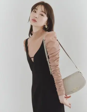 미사용 새상품 스나이델 프론트 디자인 내로우 점프 스커트