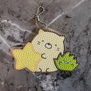 [ 완성품 ] 스미코구라시 다이아몬드 픽스 키링 고양이와 잡초