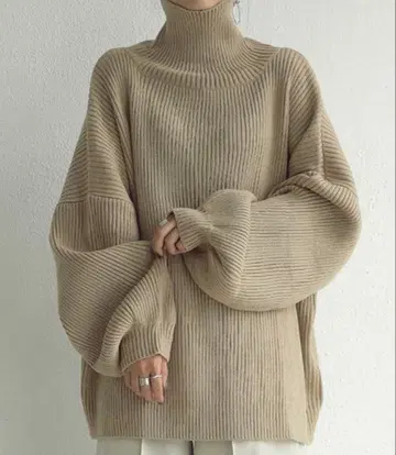 안티카 antiqua 니트 베이지