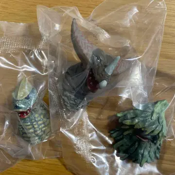 제일복권 울트라맨 시리즈 괴수 초대전 vol.2 F상 괴수 두상 3종