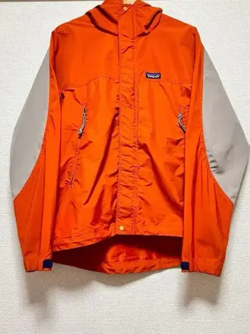 Patagonia essenshell 파카 망고