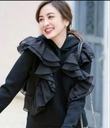 [ 정가 1.7만 ] chesty 라운드 프릴 후드티 맨투맨 후드