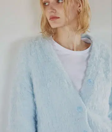 [ 새상품 ] LIAN 리안 볼륨 샤기 가디건