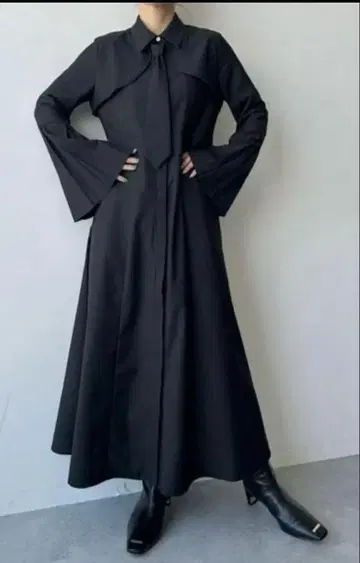 [ 넥타이 없음 ] HARE 넥타이 디자인 원피스 블랙 하레