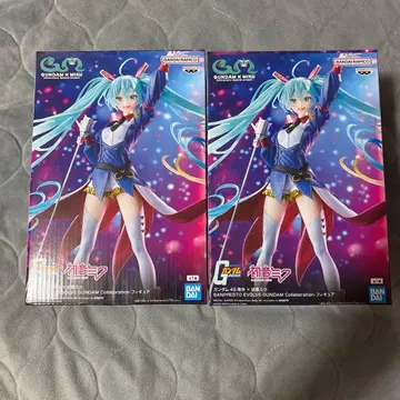 GUNDAM x MIKU 피규어 2체 세트