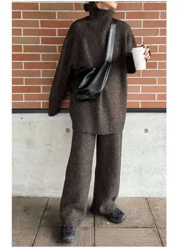다크 브라운 니트 셋업