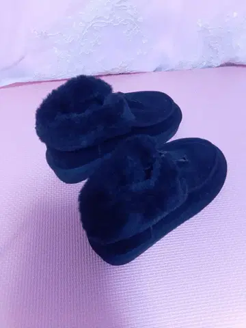 블랙 스웨이드 어그 부츠 M 사이즈