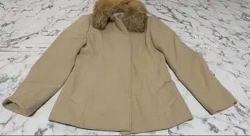 23구 베이지 퍼 테일러드 자켓 램스울 40