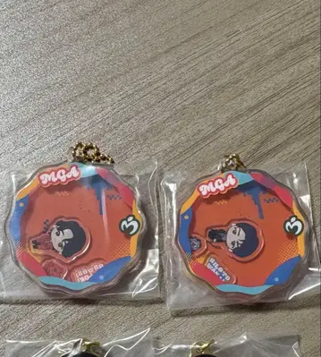 미세스 제일복권 E상 바스락 아크릴 참 2개 세트 와카이 오오모리