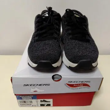 스케쳐스 스니커즈 25