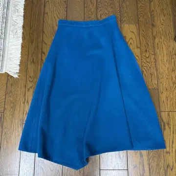 Tomorrowland 네이비 플레어 롱 스커트