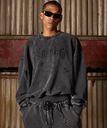 ANDER HUNK 완판템 데미지 맨투맨 블랙