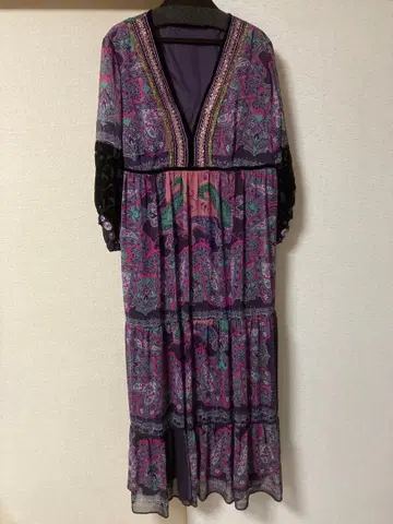 페이즐리 무늬 맥시 드레스 보라색 계열