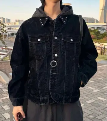 EPNK 플로키 스터드 데미지 데님 자켓