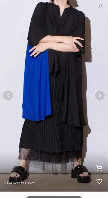 완판 새상품급 오즈모시스 osmosis 메쉬 헴 플리츠 스커트