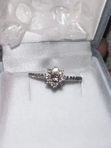 플로럴 디자인 다이아몬드 반지