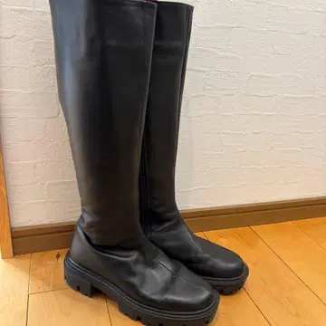 [ 새상품급 ] 이아파피요네 블랙 가죽 롱 부츠 통굽 24.5cm