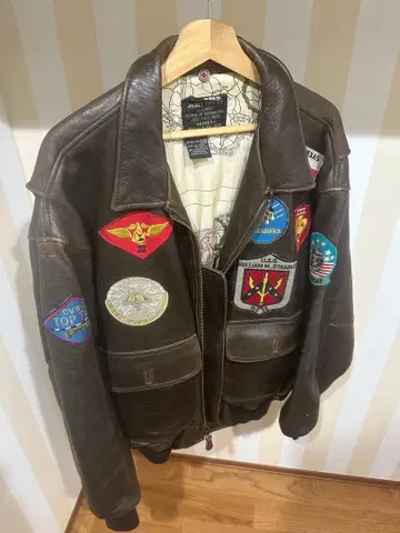 아비렉스 가죽 플라이트 자켓 패치 부착