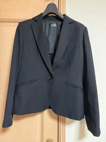 블랙 정장 자켓과 스커트 세트 15AR